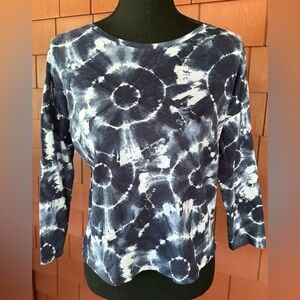 GUC  Old Navy blue and white tie-dye long sleeve shirt size M